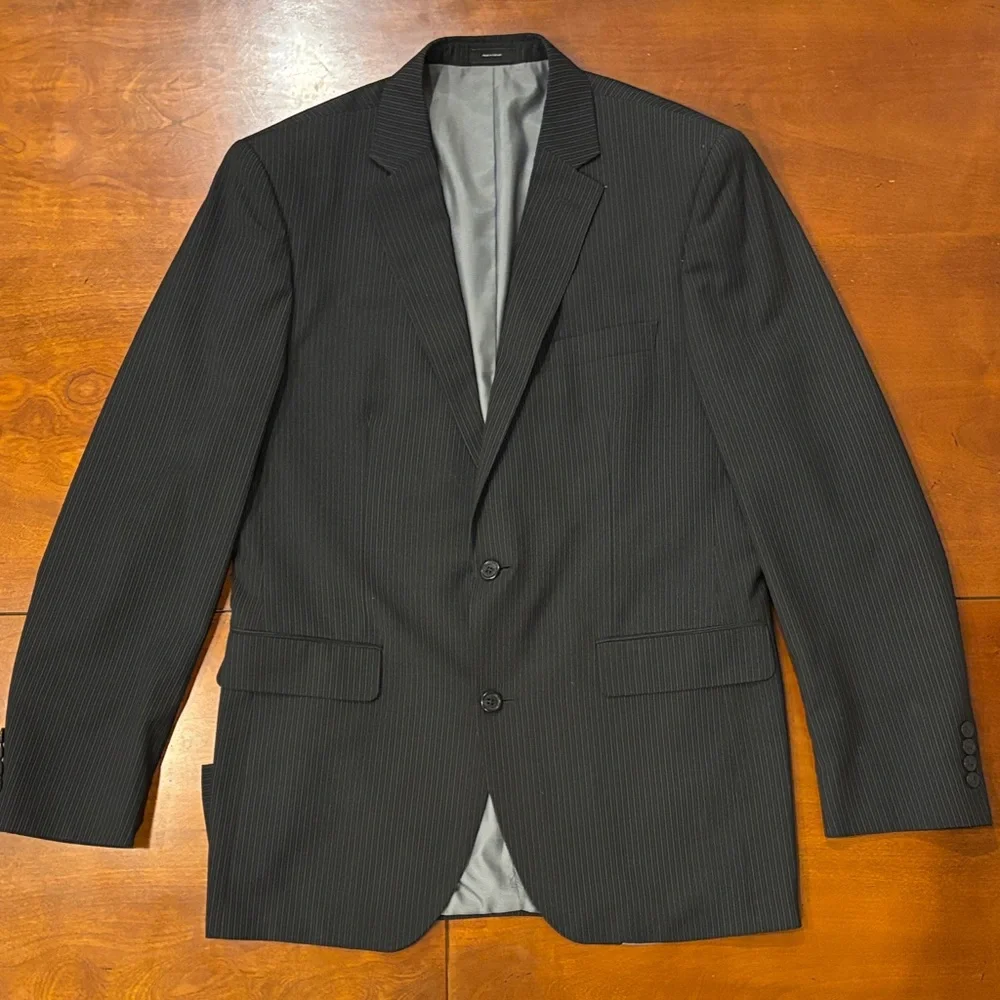 JF J.Ferrar Charcoal Pinstripe Suit. GUC‎